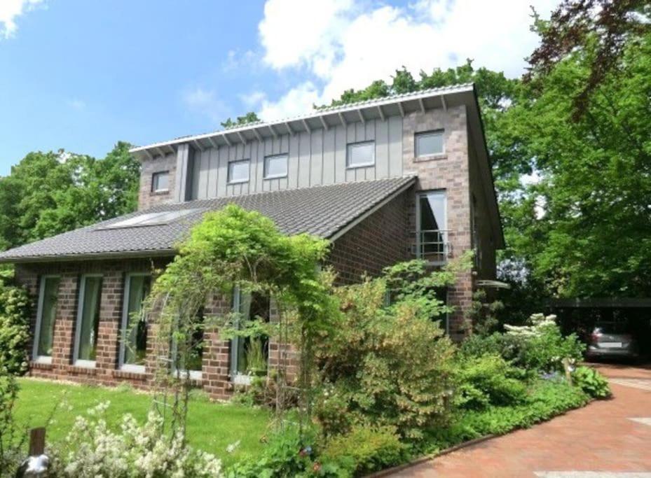 Unser Traumhaus Mit Wunderschoenem Garten Aurich  Exterior foto