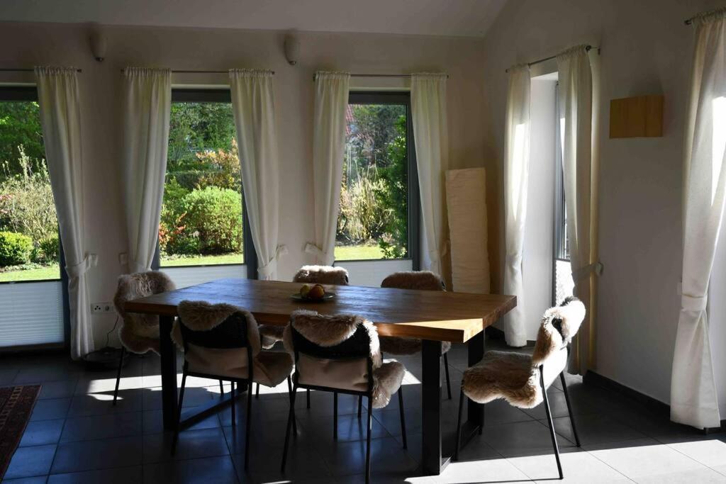 Unser Traumhaus Mit Wunderschoenem Garten Aurich  Exterior foto