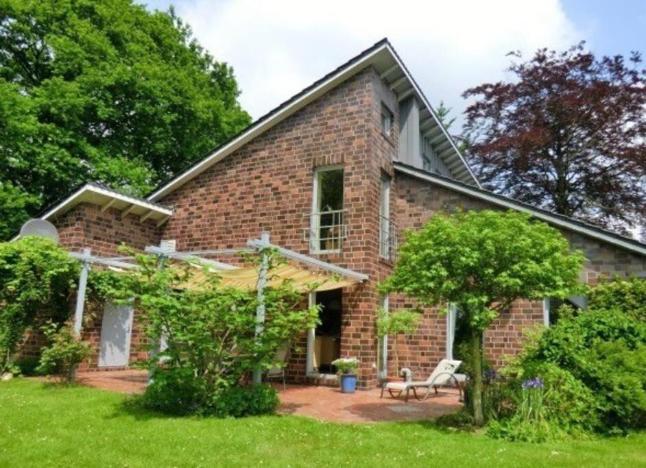 Unser Traumhaus Mit Wunderschoenem Garten Aurich  Exterior foto